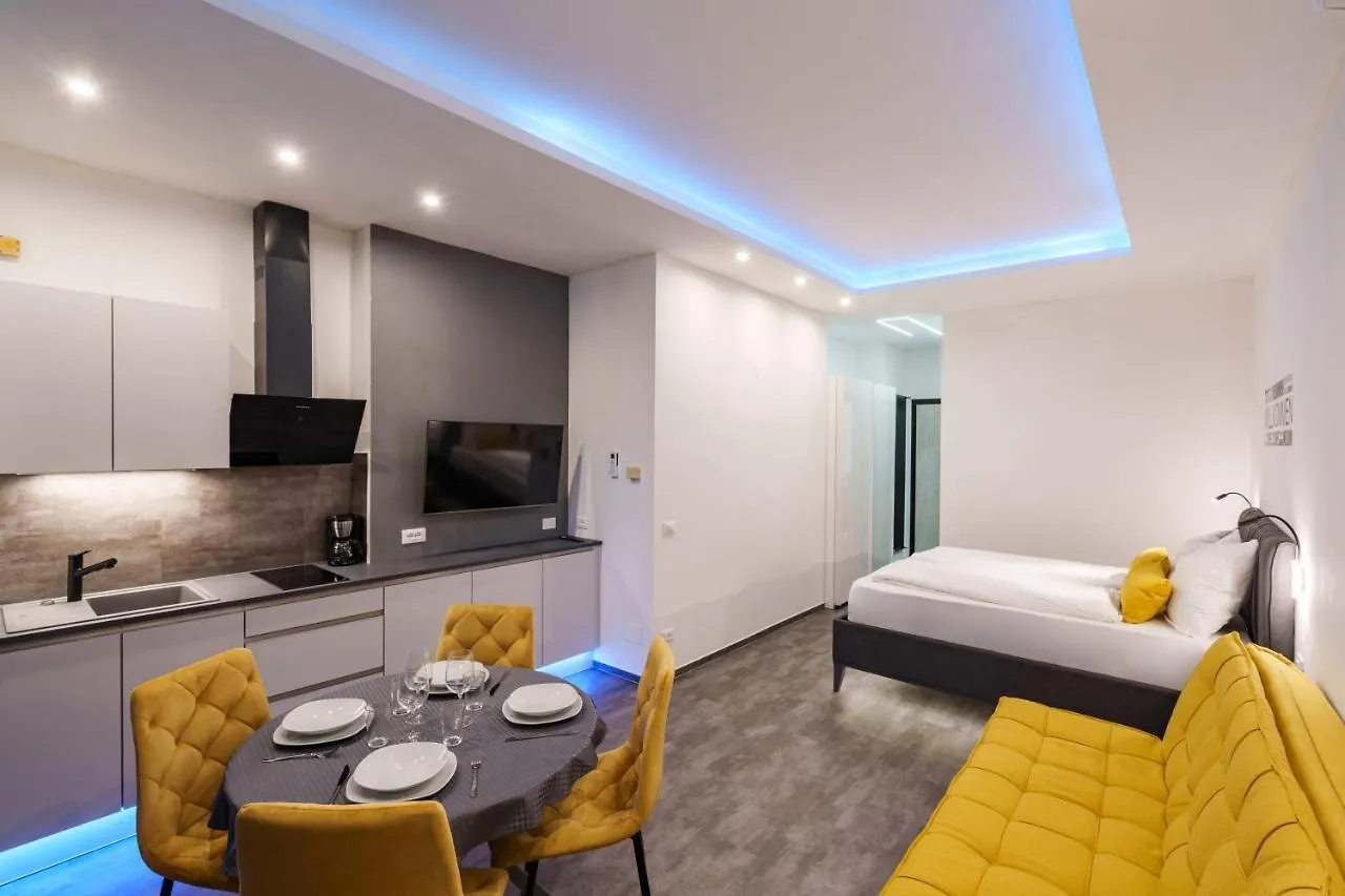 Lake Apartment Primea 西尔米奥奈