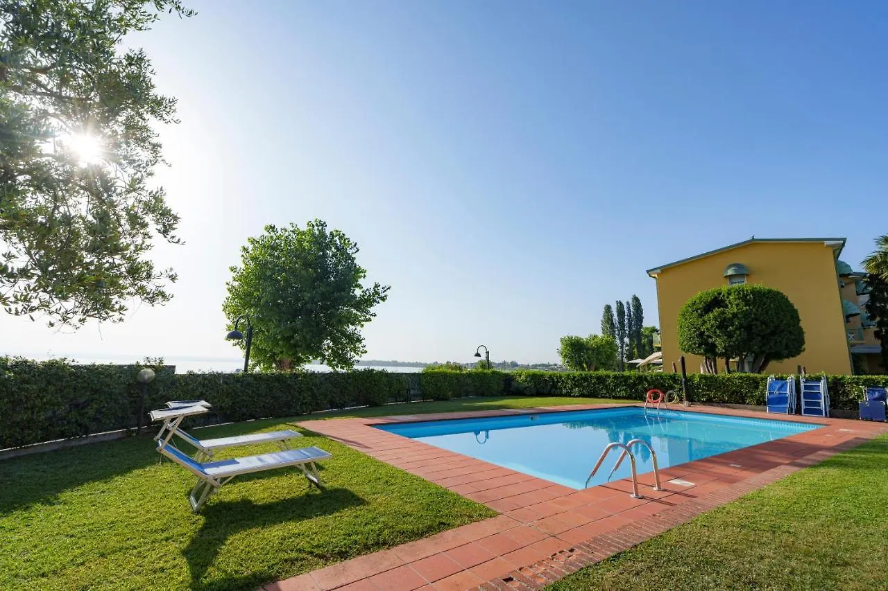 Lake Apartment Primea Sirmione