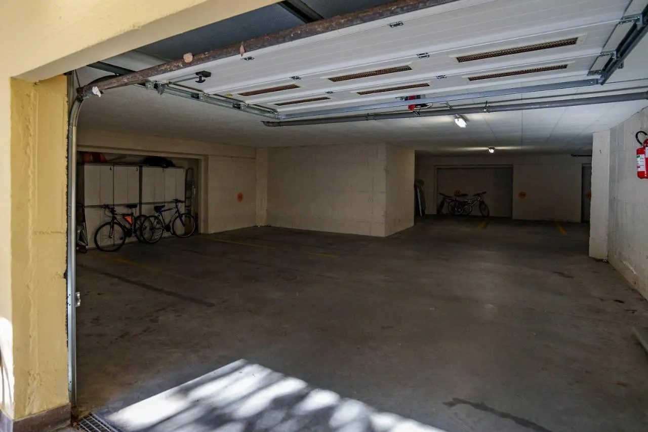 Lake Apartment Primea 西尔米奥奈 0*,