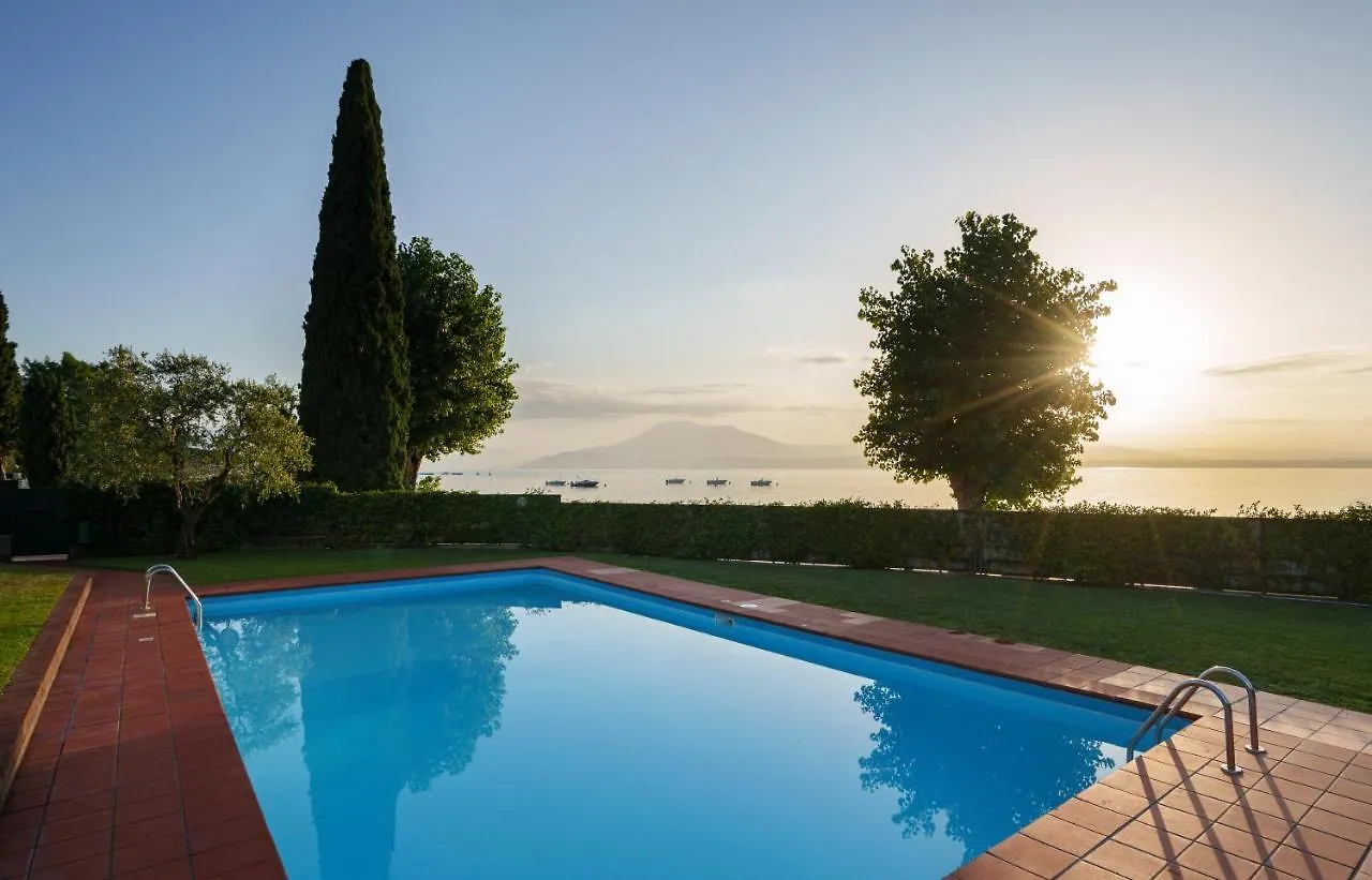 Lake Apartment Primea Sirmione 0*,  Italien